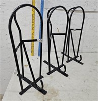 3 saddle holders