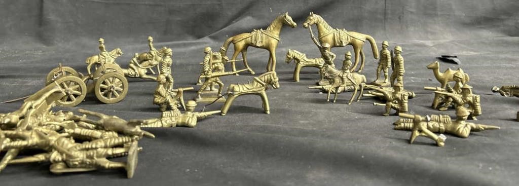 Vintage brass civil war toy figurines