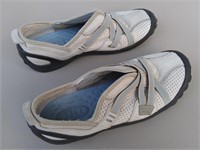 F1) Privo Shoes, Women's 8, No Smoking or Pets