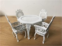 Doll House Furniture Patio Table & Chairs