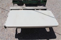 Samsonite Plastic Table w/ Folding Legs