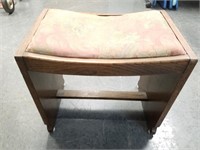 SMALL ROLLING OTTOMAN / BENCH