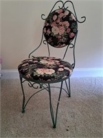 Cute Vintage Chair