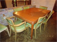 Dining Table w/7 Chairs