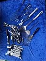 Utensils & flatware