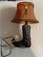 New with tag cowboy boot lamp