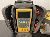 FLUKE 754 Documenting Process Calibrator w/Case