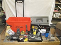 ROLLING TOOL BOX & CONTENTS