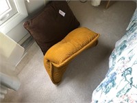 2 Large Reading Pillows