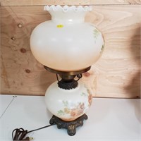 beautiful peach & cream "gone with the wind" lamp