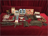 Model Train Parts & Accessories - Note