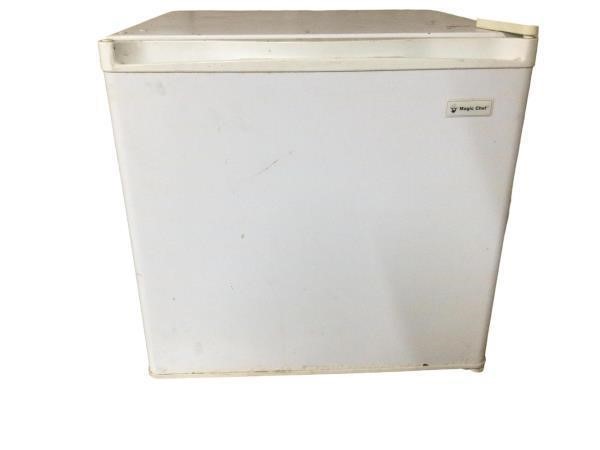 Magic Chef 115 Liter Compact White Refrigerator