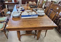 Oak Extension Table W/ 4 Leaves