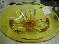 Large yellow Murano art glass bowl.
