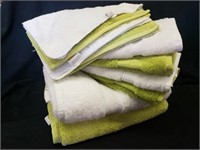 Green & white towels