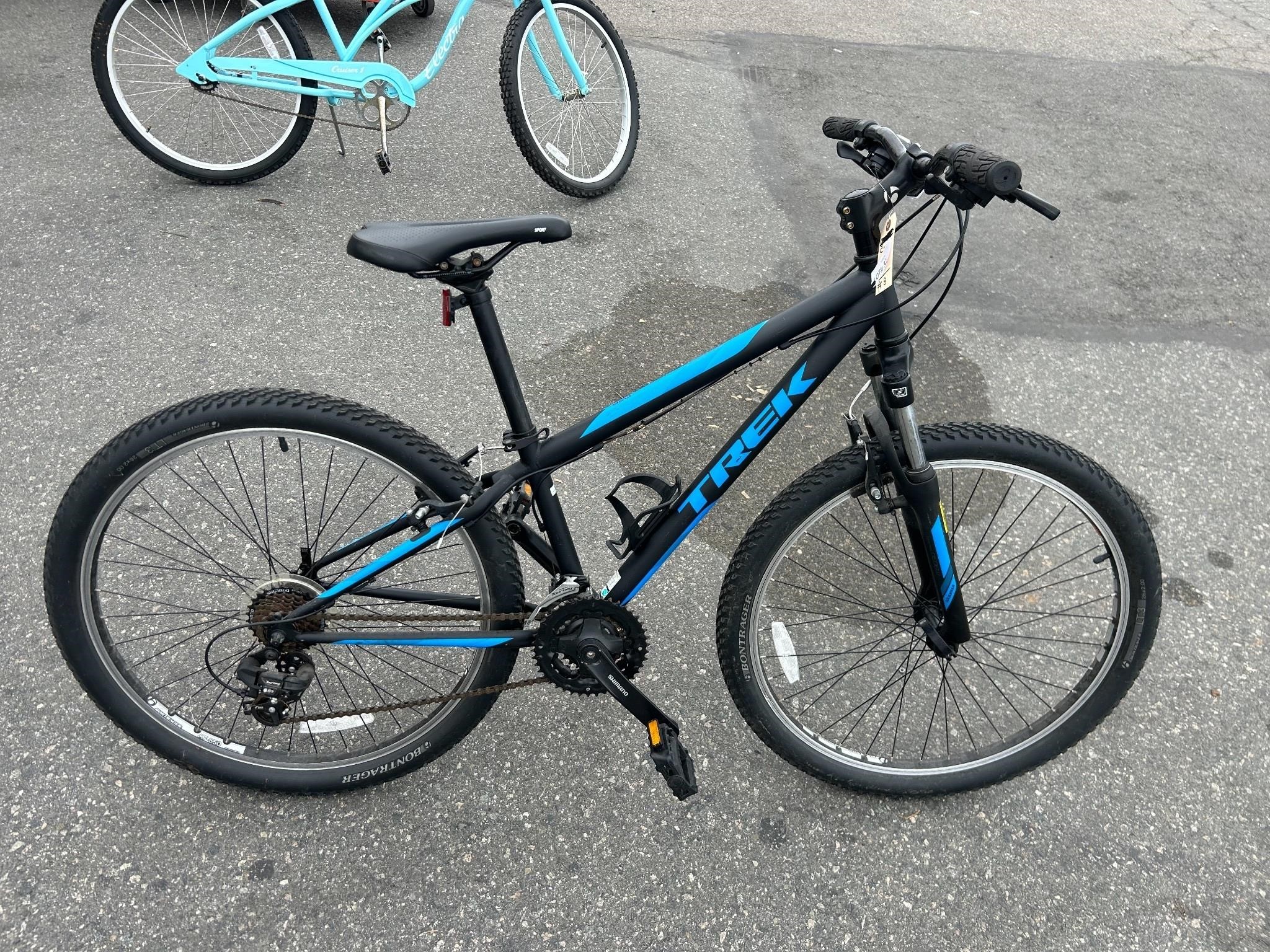 Trek 028 Black & Blue Bike