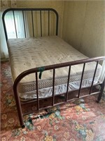 Full size steel bed