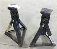 2 car jacks