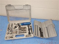 Three-way rochet screwdriver kit with case with