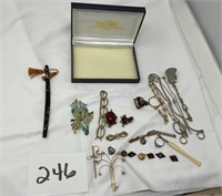 Vintage jewelry lot