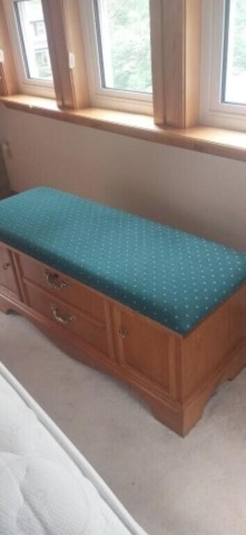 Lane hope chest with key