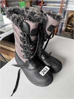 Women's Winter Boots,Sz 10 U234