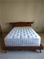 Full size Franklin Shockey Bed