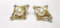 Large Vintage Gold Tone Faux Pearl Clip Earrings