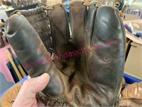 Old Mickey Mantle MM8 baseball glove
