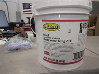Black Pre-Whipped Icing ZTF  240 Oz