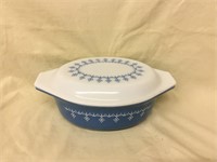 Pyrex SNOWFLAKE GARLAND Oval Casserole with Lid
