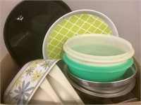 Plastic Trays & Bowls ot