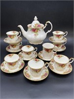 (19) Royal Albert Old Country Rose: Teapot, 8