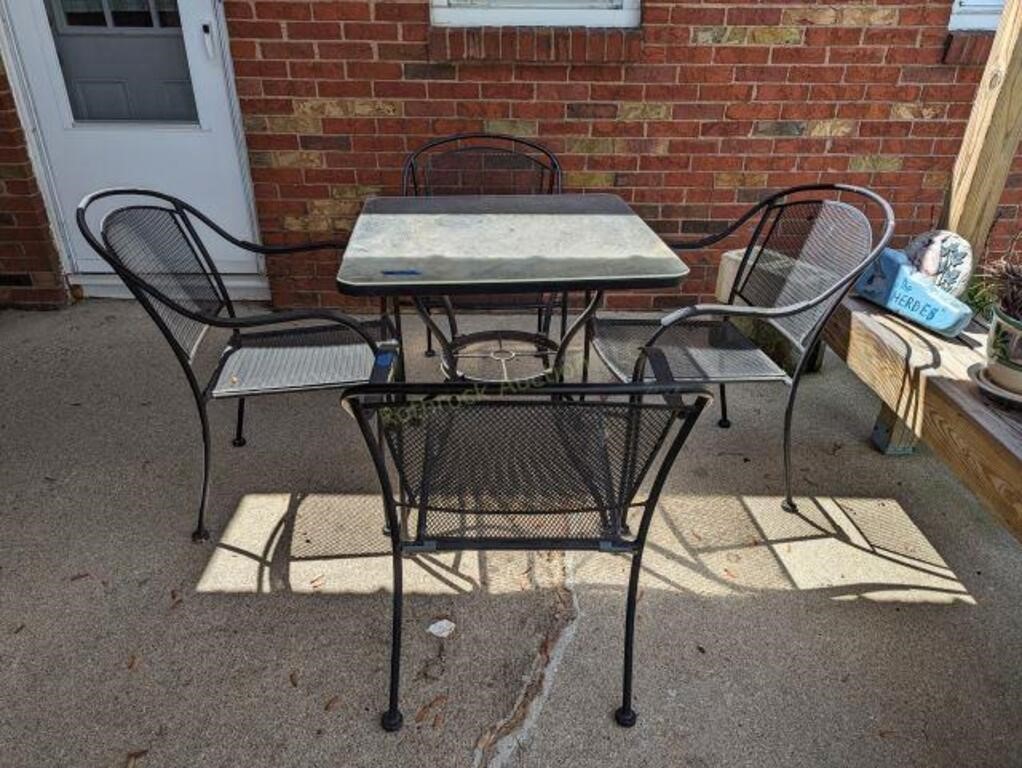 Metal Patio Table & (4) Chairs