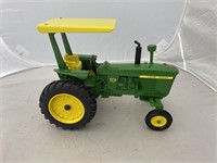 Ertl Toy Farmer John Deere 4010 Tractor in Box