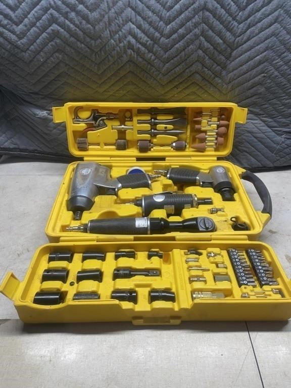 Set of Master Grip air tools