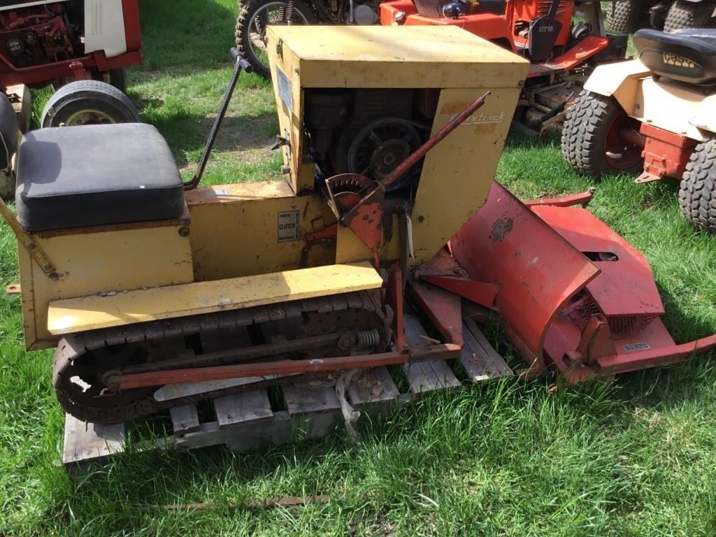 Lennox "Kittytrack 600", with 37" front blade and