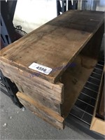 Wood box, 21 x 14 x 10" tall