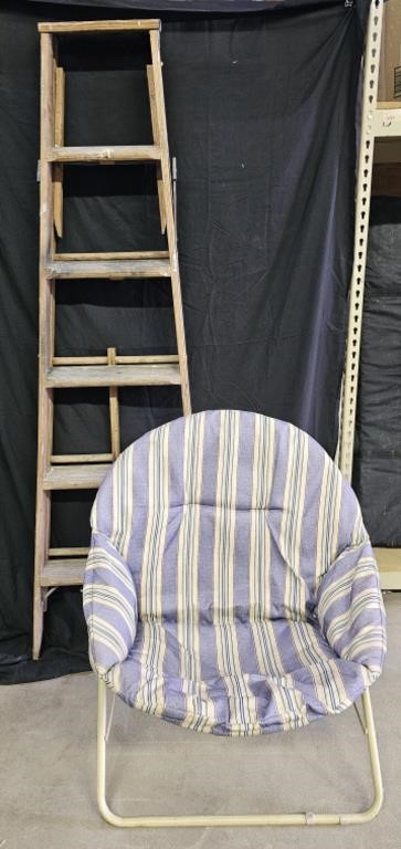 6' Wooden Ladder & Folding Patio Chair