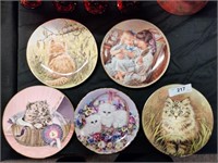 5 Collectible cat plates