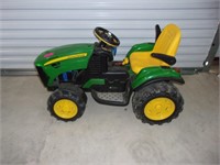 John Deere kids tractor two speed with reverse 1