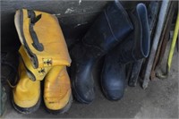 2 Pair Rubber Boots