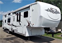 2007 Heartland Cyclone 42' Fifth Wheel Toy Hauler