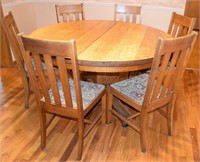 Antique Oak Pedestal Dining Table w/ 6 Chairs