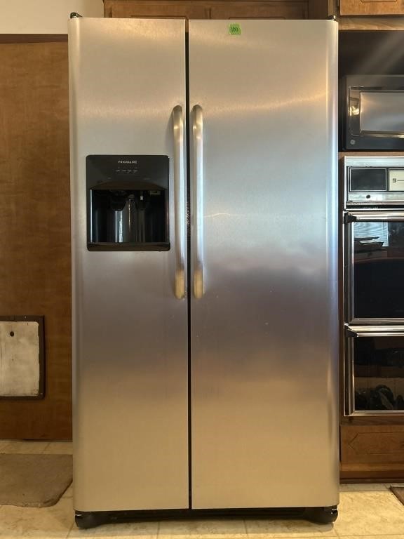 Frigidaire Fridge