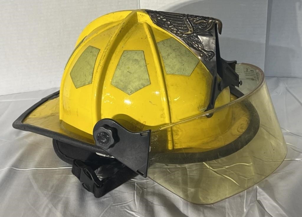 (MNFirefighter’s Helmet, Yellow, With