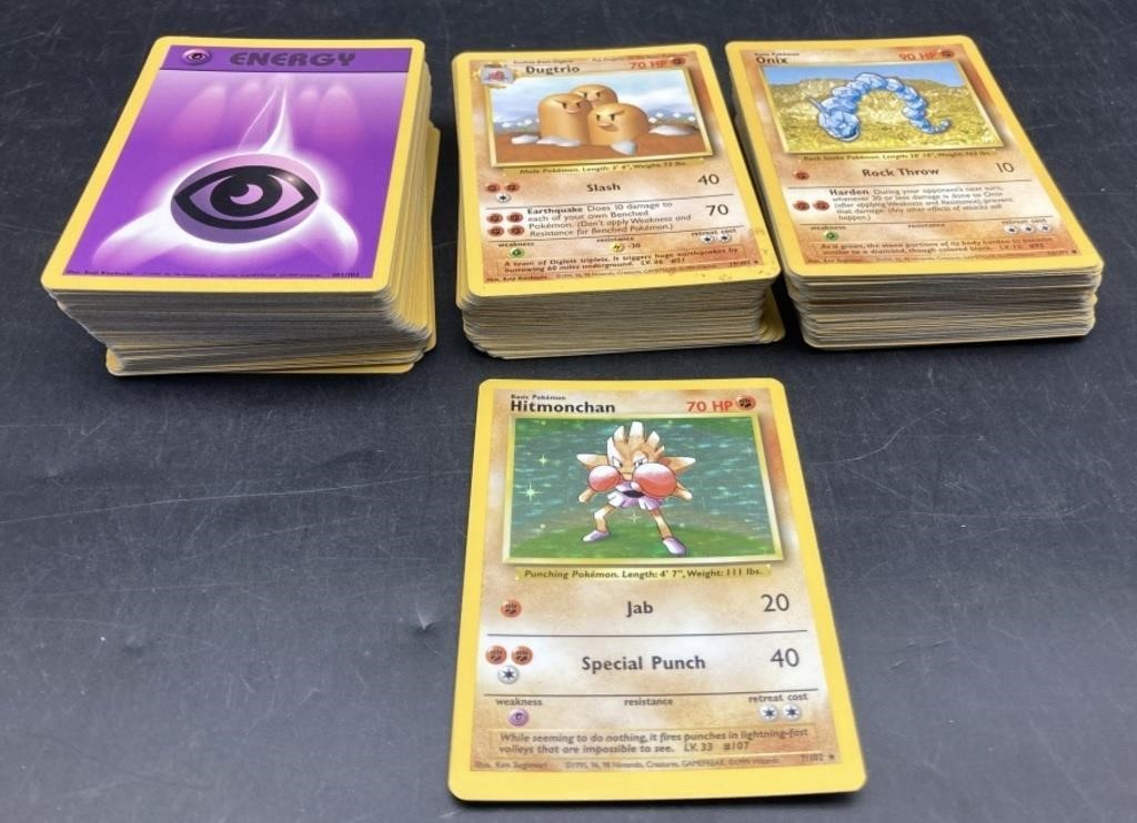 (KC) Pokémon collector trading cards