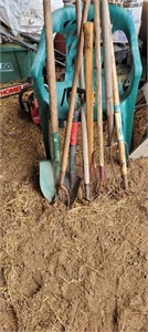 Hand tools - 8 pieces