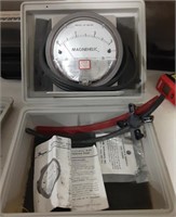 Magnehelic Differential pressure gage