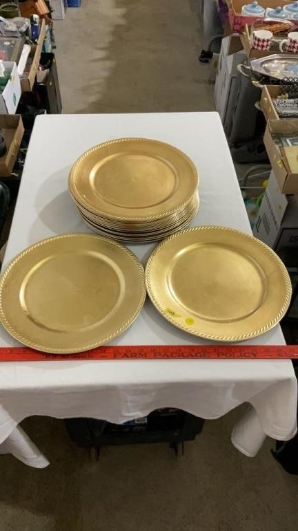 Plastic decorative  plates.